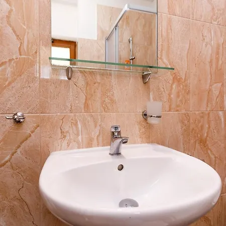 Aparthotel U Divadla 4*