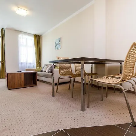U Divadla Aparthotel Karlsbad